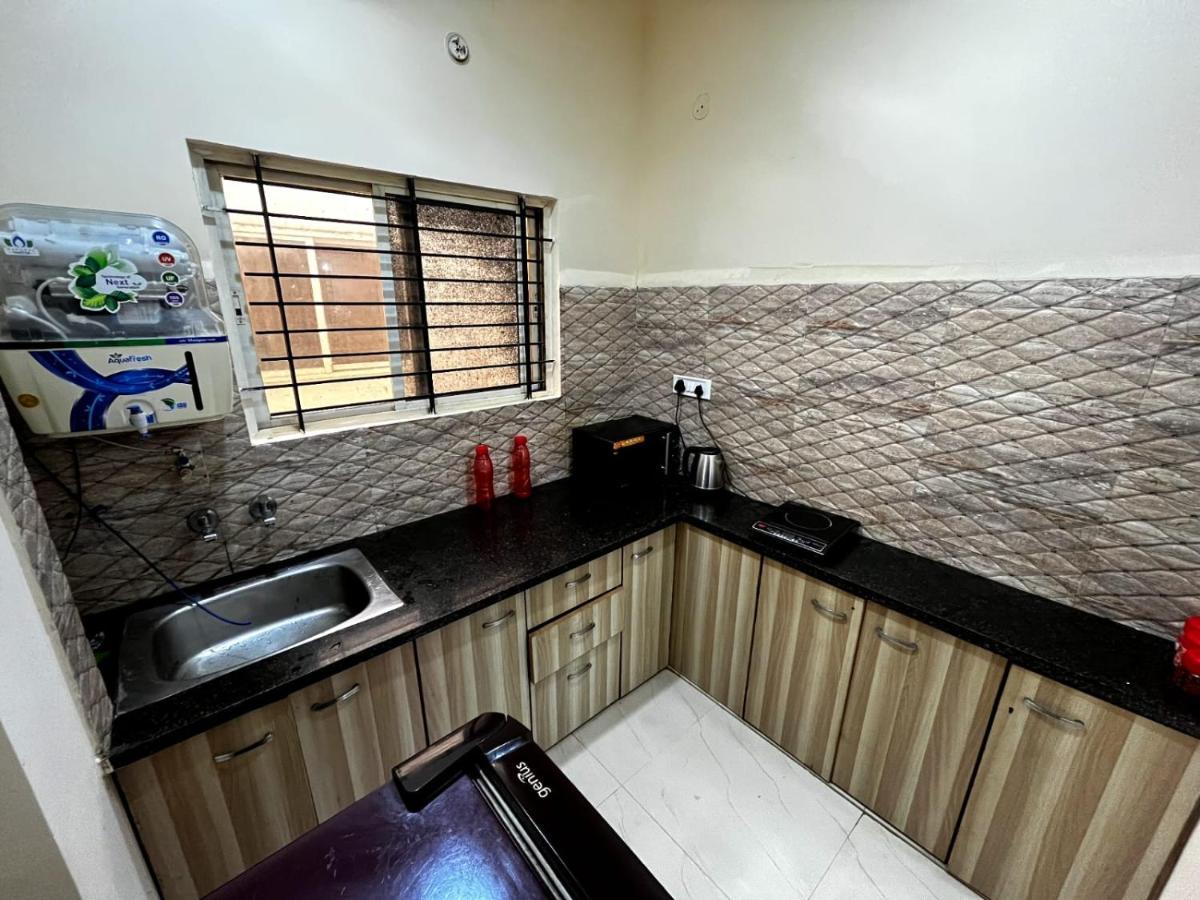 Staeg Heart Of City 2Bhk - 201 Indore Buitenkant foto